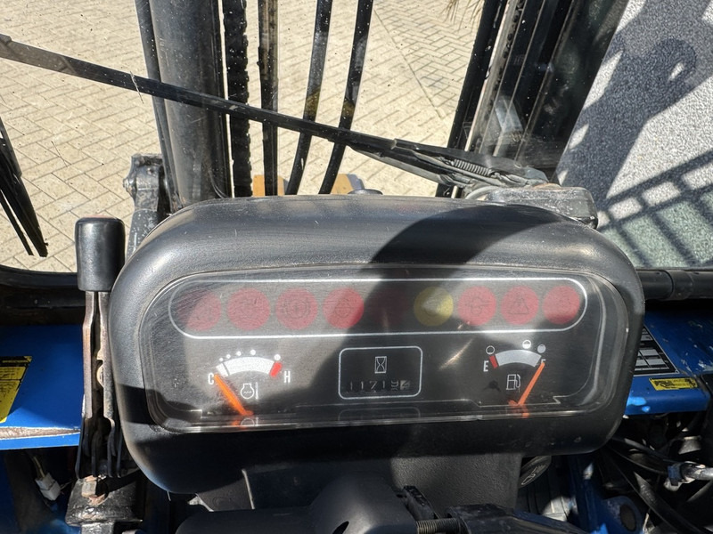 Diesel forklift Caterpillar DP35K: picture 13