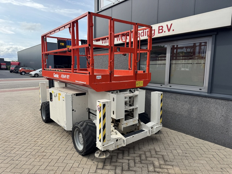 Genie GS 3369 RT Hoogwerker / Arbeitsbuhne 12mtr werkhoogte 4x4 Kubota DIESEL 2013 - Scissor lift: picture 4 Genie GS 3369 RT Hoogwerker / Arbeitsbuhne 12mtr werkhoogte 4x4 Kubota DIESEL 2013 - Scissor lift: picture 4