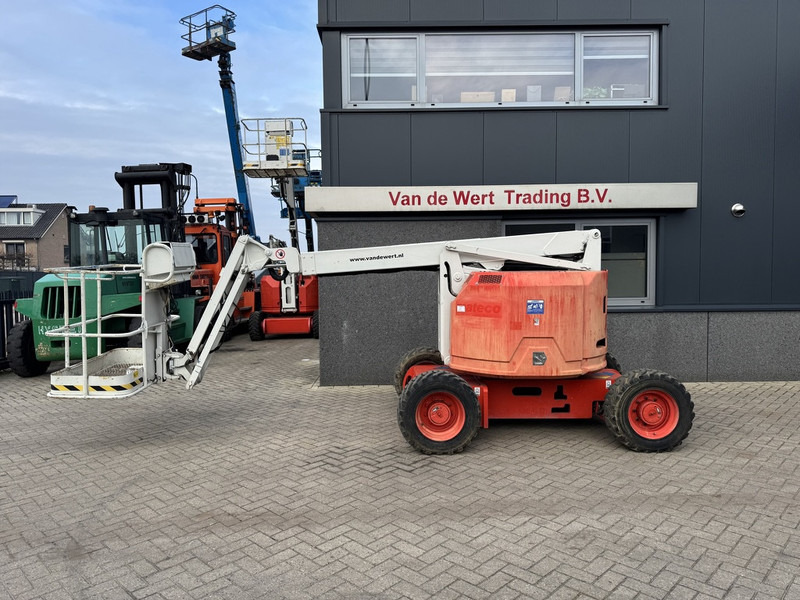 Genie Z-34/22 Knikarmhoogwerker 12.5M werkhoogte 4X4 Kubota Diesel 2013 TUV 6-2026 - Articulated boom: picture 1 Genie Z-34/22 Knikarmhoogwerker 12.5M werkhoogte 4X4 Kubota Diesel 2013 TUV 6-2026 - Articulated boom: picture 1