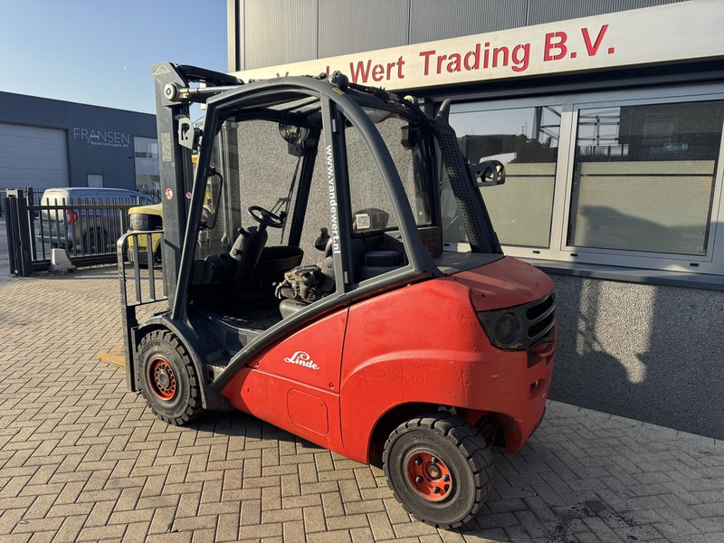 Linde H 35 D heftruck LINDE triplo550 freelift sideshift 2007 VW DIESEL - Diesel forklift: picture 5 Linde H 35 D heftruck LINDE triplo550 freelift sideshift 2007 VW DIESEL - Diesel forklift: picture 5