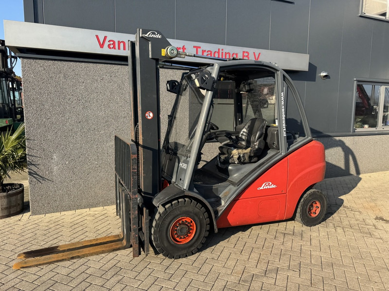 Linde H 35 D heftruck LINDE triplo550 freelift sideshift 2007 VW DIESEL - Diesel forklift: picture 2 Linde H 35 D heftruck LINDE triplo550 freelift sideshift 2007 VW DIESEL - Diesel forklift: picture 2
