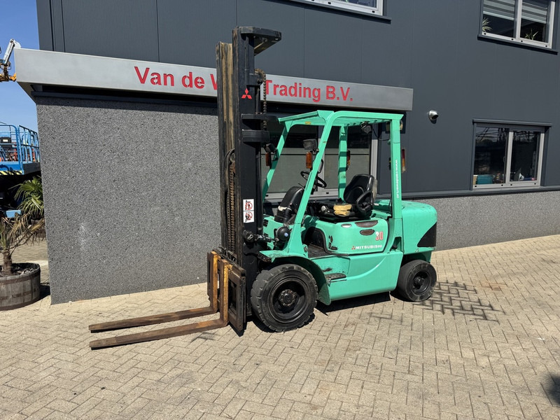 Mitsubishi FD30K - Diesel forklift: picture 2 Mitsubishi FD30K - Diesel forklift: picture 2