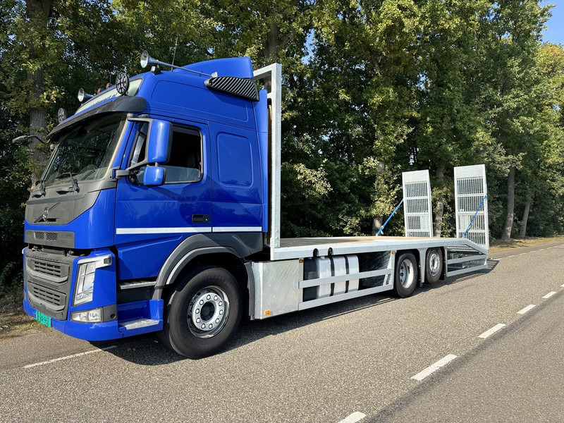 Volvo FM370 6X2 Machine Transporter / Oprij Vrachtwagen 2019 / EURO 6 / 550DKM / Steering Wheel / APK 11-2026 - Autotransporter truck: picture 3 Volvo FM370 6X2 Machine Transporter / Oprij Vrachtwagen 2019 / EURO 6 / 550DKM / Steering Wheel / APK 11-2026 - Autotransporter truck: picture 3
