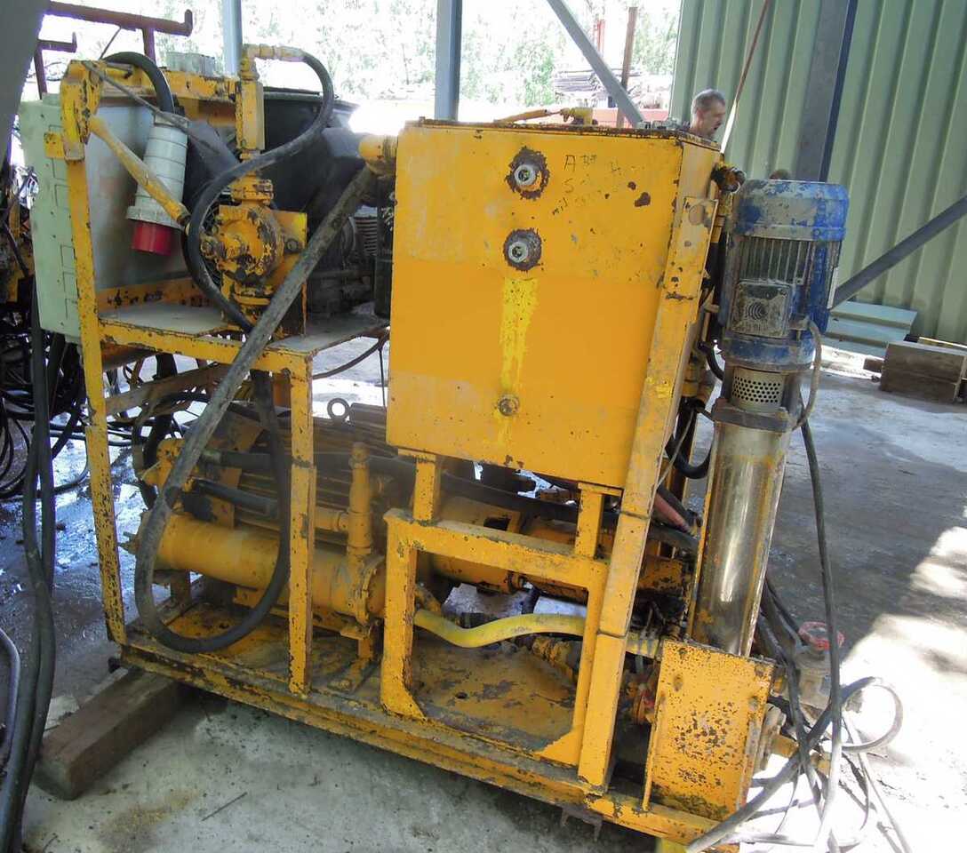 AtlasCopco BUT 6 EH drill boom - Tunneling equipment: picture 4 AtlasCopco BUT 6 EH drill boom - Tunneling equipment: picture 4