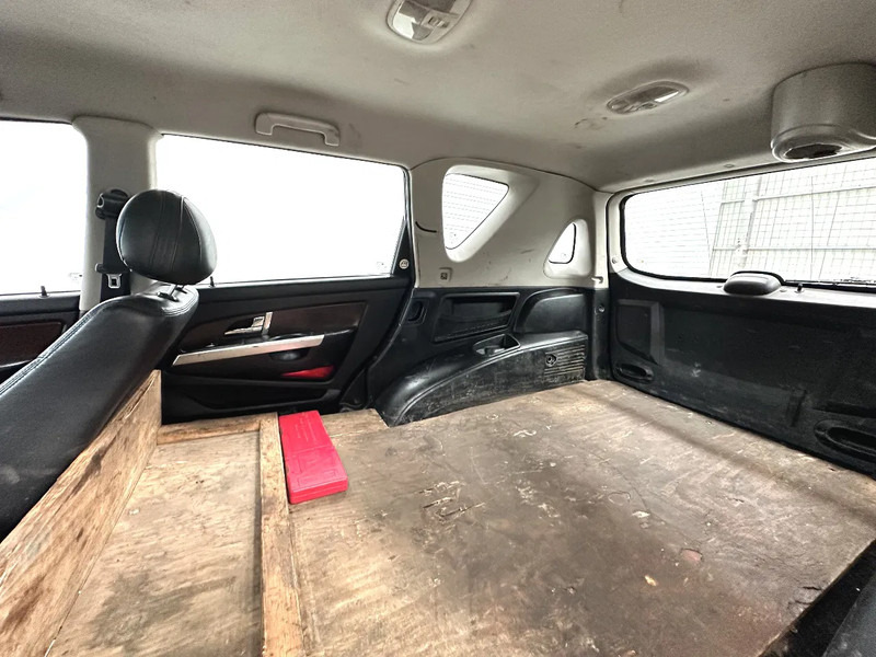 SUV SsangYong Rexton AIRCO / LEATHER / MOTEUR MERCEDES - MERCEDES MOTOR: picture 12