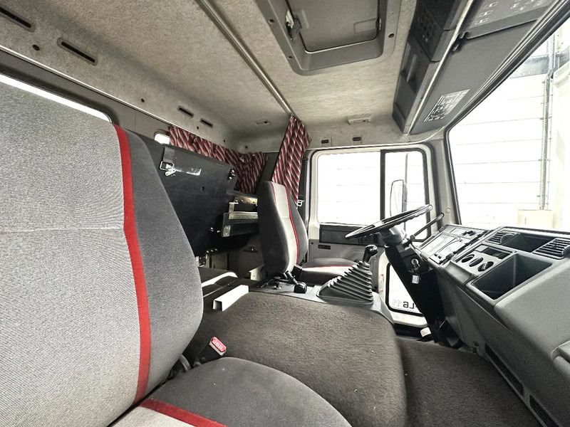 Crane truck Volvo FL 612 GRUE ATLAS / ATLAS KRAAN / ATLAS CRANE: picture 11