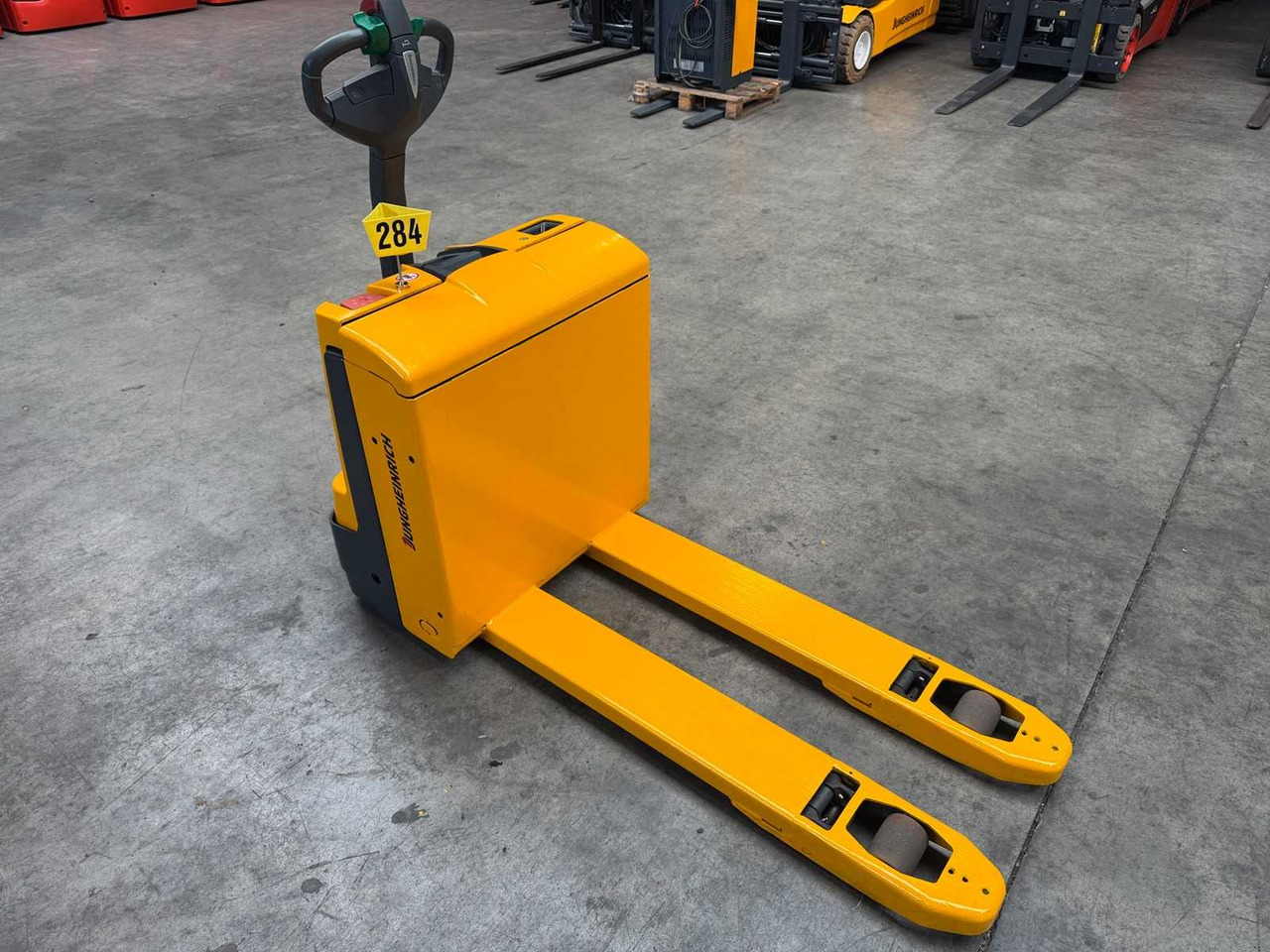10/2024 SERVICE+UVV 10/2026 JUNGHEINRICH EJE116 1,600KG PALLET TRUCK ANT 2,198 HOURS - Forklift: picture 2 10/2024 SERVICE+UVV 10/2026 JUNGHEINRICH EJE116 1,600KG PALLET TRUCK ANT 2,198 HOURS - Forklift: picture 2