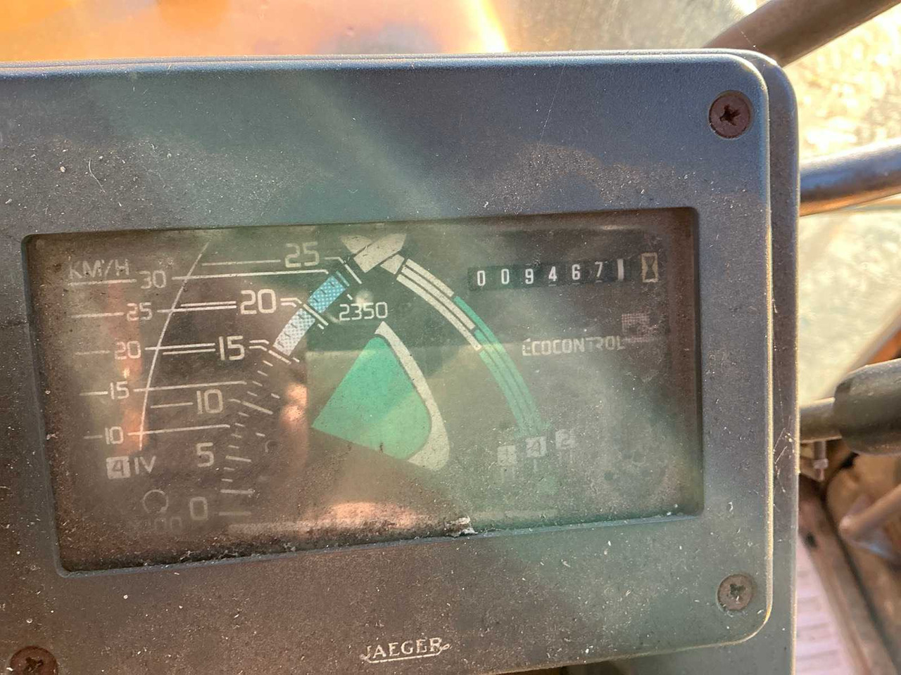 Farm tractor 1987 RENAULT 133.14 ALL-WHEEL DRIVE FARM TRACTOR: picture 17