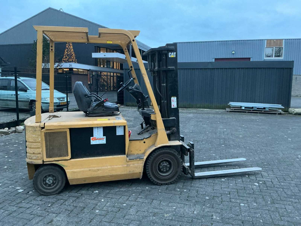 1999 CATERPILLAR EP25 FORKLIFT - Forklift: picture 5 1999 CATERPILLAR EP25 FORKLIFT - Forklift: picture 5