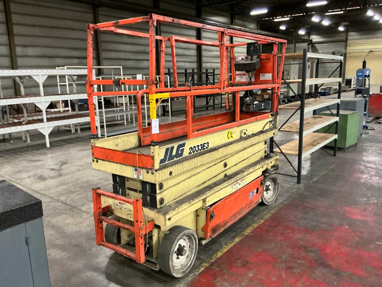 2001 JLG 2033E3 AERIAL PLATFORM - Aerial platform: picture 3 2001 JLG 2033E3 AERIAL PLATFORM - Aerial platform: picture 3