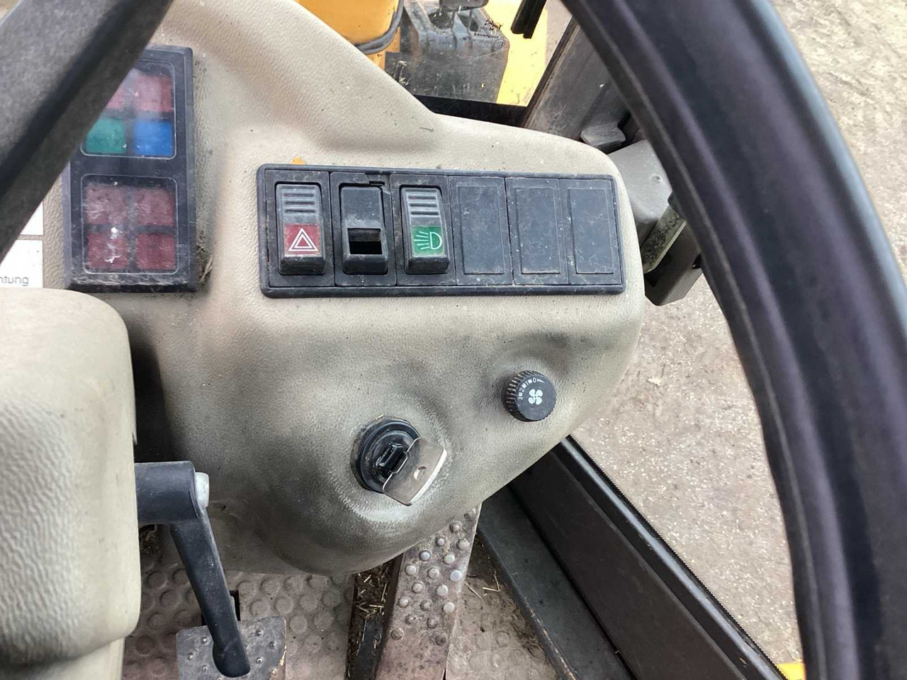 Wheel loader 2003 AHLMANN AL85 T SHOVEL: picture 9 Wheel loader 2003 AHLMANN AL85 T SHOVEL: picture 9