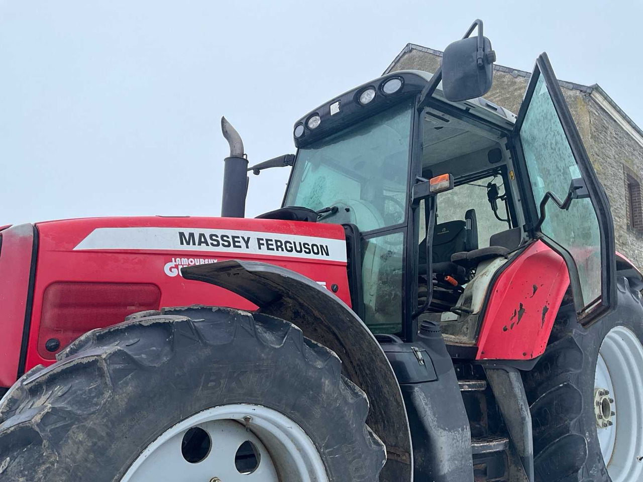 Farm tractor 2005 MASSEY FERGUSON 6475 DYNASHIFT TRACTOR: picture 14