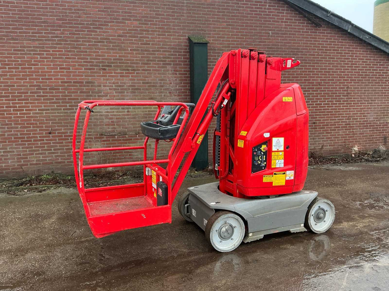 2011 JLG TOUCAN 10E AERIAL PLATFORM - Aerial platform: picture 1 2011 JLG TOUCAN 10E AERIAL PLATFORM - Aerial platform: picture 1