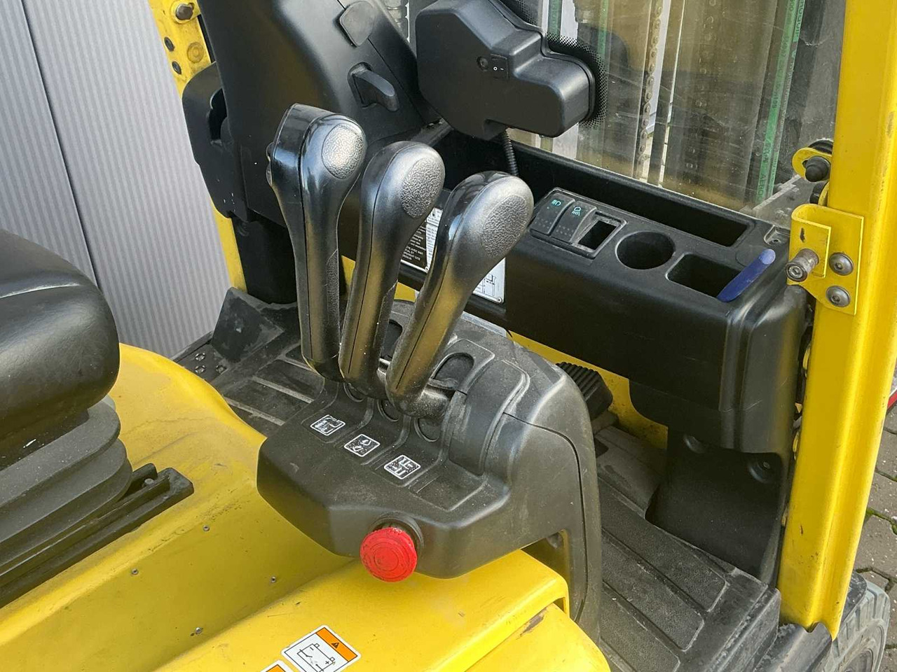 Forklift 2012 HYSTER J1.6XNT SWB FORKLIFT: picture 8 Forklift 2012 HYSTER J1.6XNT SWB FORKLIFT: picture 8