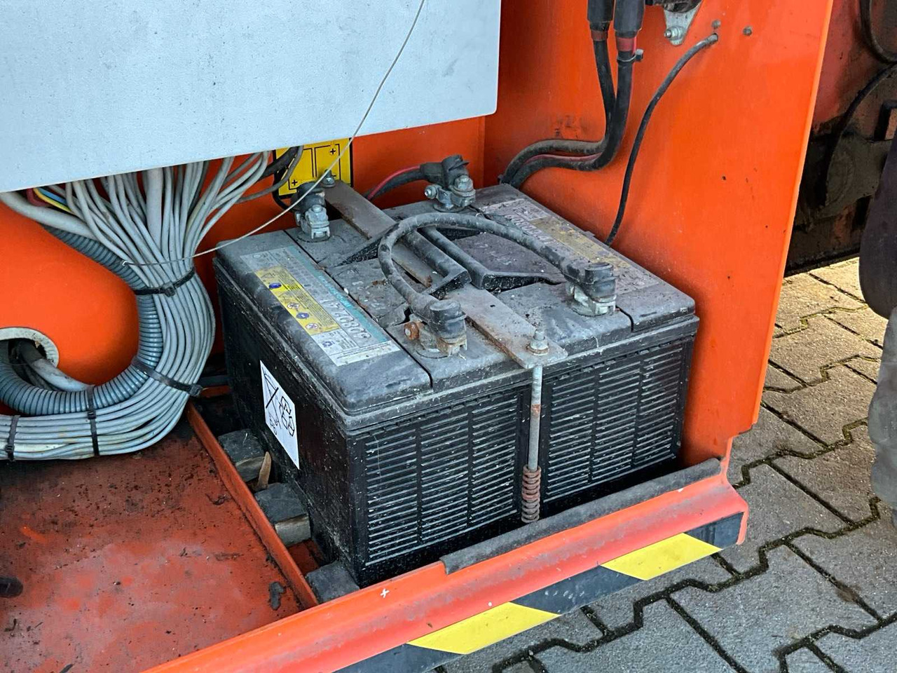 Aerial platform 2015 HOLLAND LIFT B195DL25G AERIAL PLATFORM: picture 27 Aerial platform 2015 HOLLAND LIFT B195DL25G AERIAL PLATFORM: picture 27