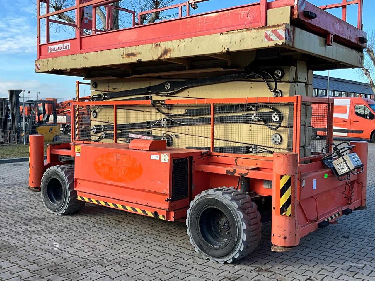 Aerial platform 2015 HOLLAND LIFT B195DL25G AERIAL PLATFORM: picture 16 Aerial platform 2015 HOLLAND LIFT B195DL25G AERIAL PLATFORM: picture 16
