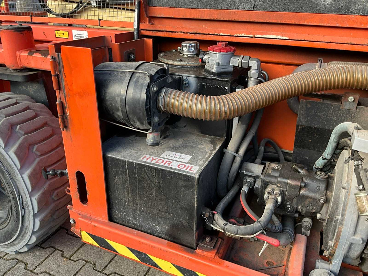 Aerial platform 2015 HOLLAND LIFT B195DL25G AERIAL PLATFORM: picture 32 Aerial platform 2015 HOLLAND LIFT B195DL25G AERIAL PLATFORM: picture 32