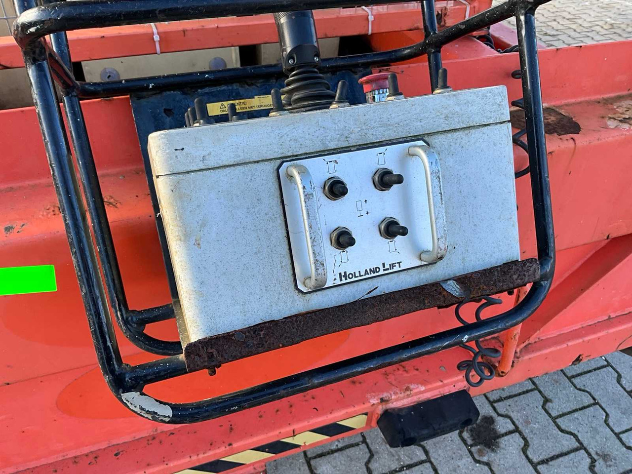 Aerial platform 2015 HOLLAND LIFT B195DL25G AERIAL PLATFORM: picture 19 Aerial platform 2015 HOLLAND LIFT B195DL25G AERIAL PLATFORM: picture 19