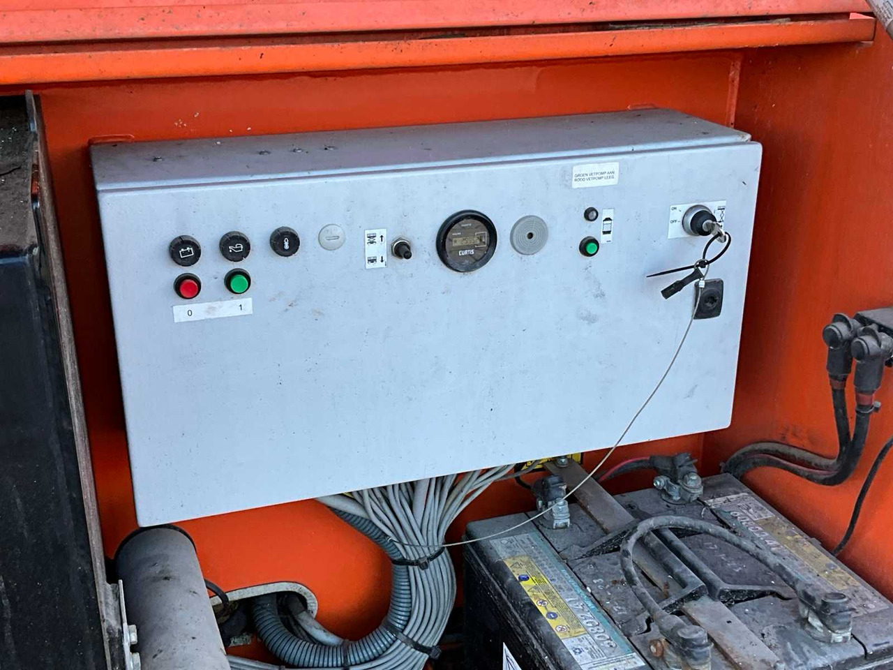 Aerial platform 2015 HOLLAND LIFT B195DL25G AERIAL PLATFORM: picture 28 Aerial platform 2015 HOLLAND LIFT B195DL25G AERIAL PLATFORM: picture 28