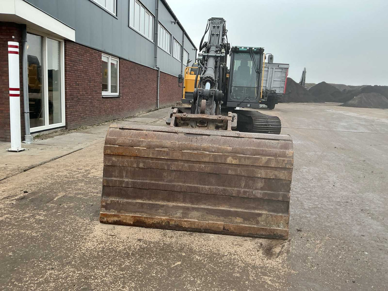 2016 VOLVO A CRAWLER EXCAVATOR - Excavator: picture 2 2016 VOLVO A CRAWLER EXCAVATOR - Excavator: picture 2