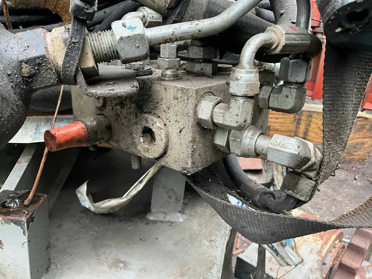 2017 VOLVO ECRD25D HARNESS HYDRAULIC MANIFOLDS & LINES - Mini excavator: picture 2 2017 VOLVO ECRD25D HARNESS HYDRAULIC MANIFOLDS & LINES - Mini excavator: picture 2