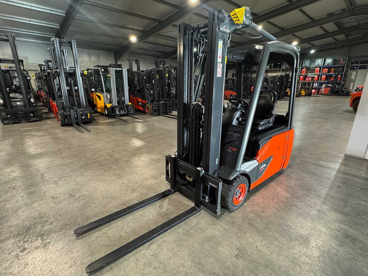 2019 HAWKER BATTERY 08/2025 SERVICE+UVV 10/2026 LINDE E16L TRIPLEX ELECTRIC FORKLIFT 5,427 HOURS - Forklift: picture 4 2019 HAWKER BATTERY 08/2025 SERVICE+UVV 10/2026 LINDE E16L TRIPLEX ELECTRIC FORKLIFT 5,427 HOURS - Forklift: picture 4