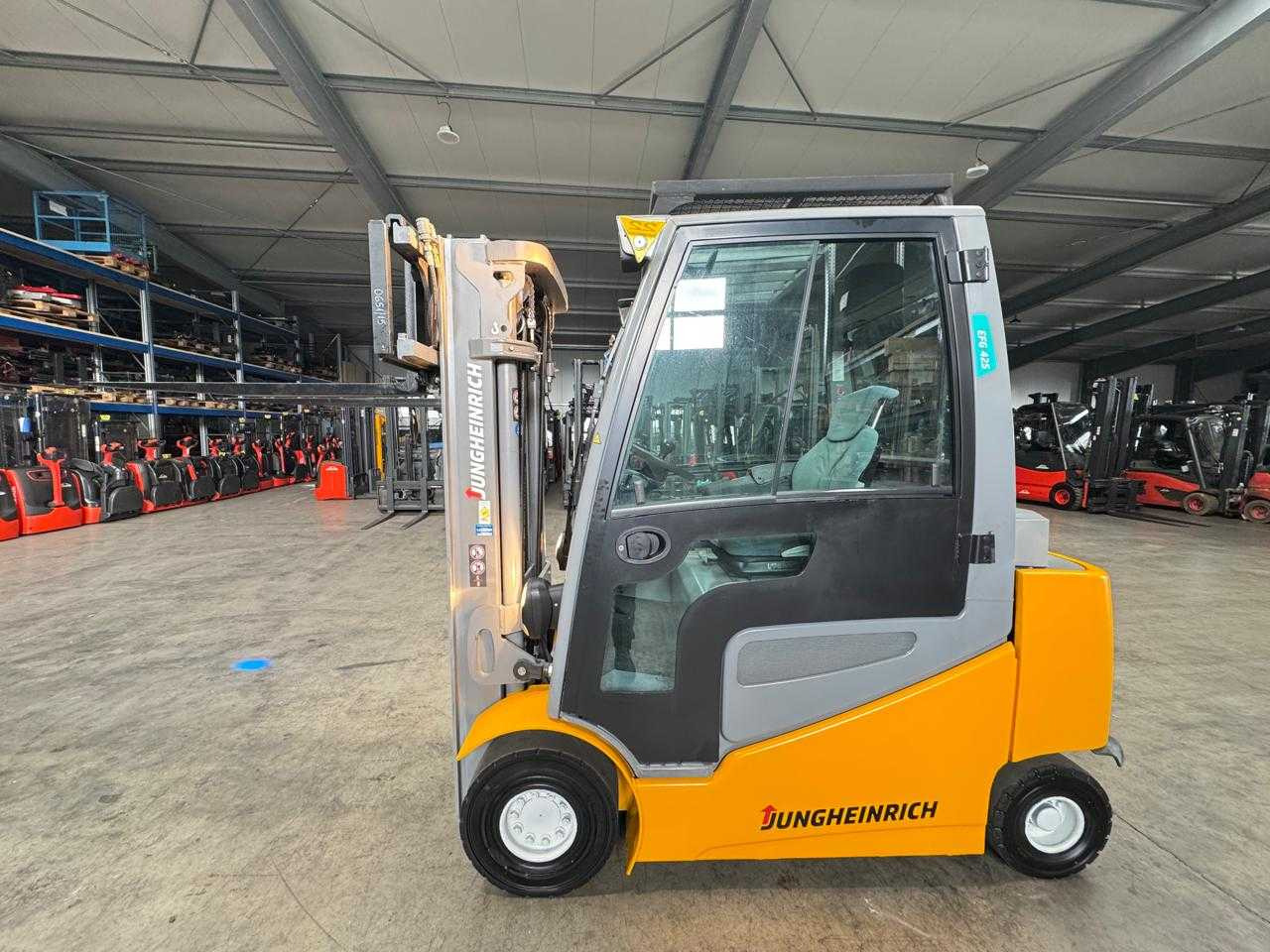 2019 SERVICE + UVV 09/2026 JUNGHEINRICH EFG425 EVO 2,500KG TRIPLEX ELECTRIC FORKLIFT 3RD + 4TH VALVE 7,821 HOURS - Forklift: picture 3 2019 SERVICE + UVV 09/2026 JUNGHEINRICH EFG425 EVO 2,500KG TRIPLEX ELECTRIC FORKLIFT 3RD + 4TH VALVE 7,821 HOURS - Forklift: picture 3