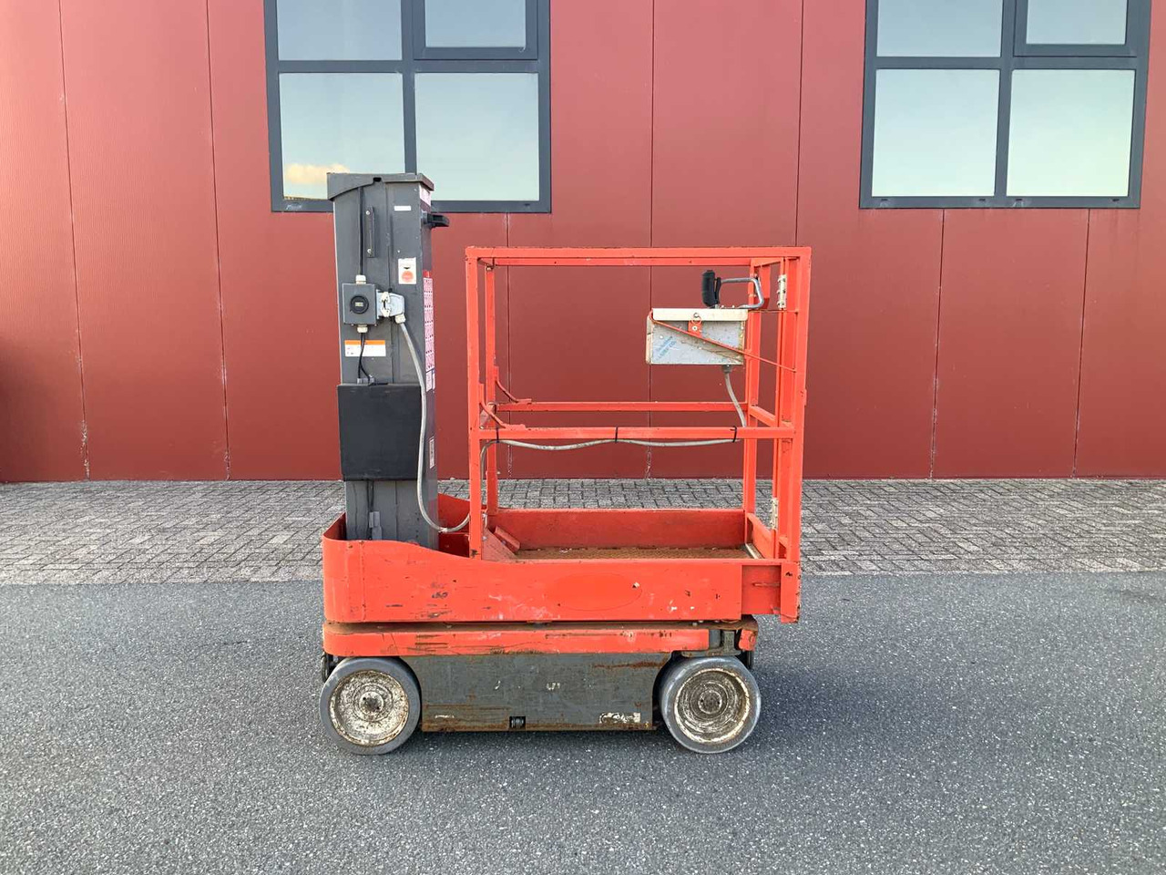 2019 SKYJACK SJ12 AERIAL PLATFORM - Aerial platform: picture 1 2019 SKYJACK SJ12 AERIAL PLATFORM - Aerial platform: picture 1