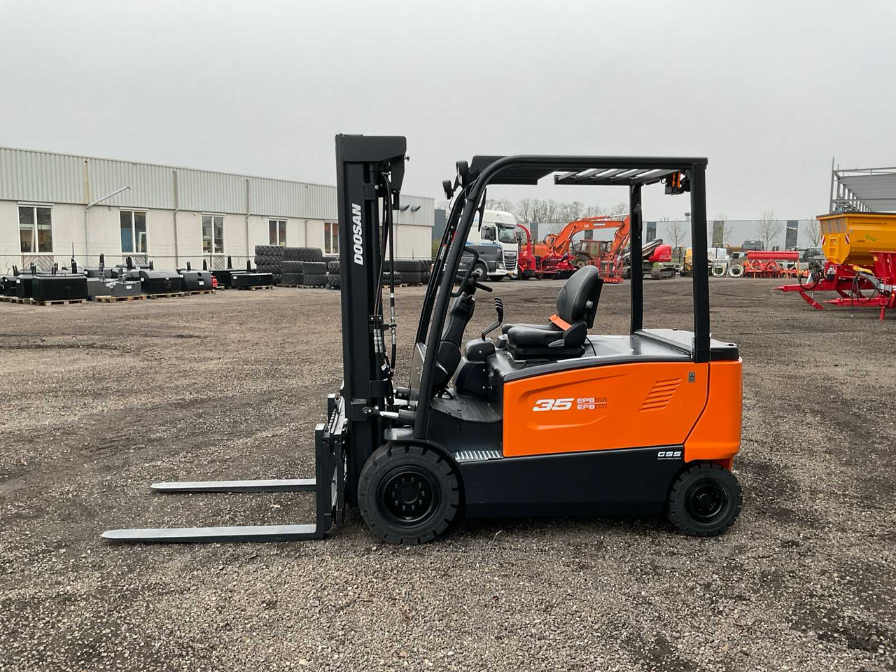 2023 DOOSAN B35X-7B PLUS FORKLIFT - Forklift: picture 4 2023 DOOSAN B35X-7B PLUS FORKLIFT - Forklift: picture 4