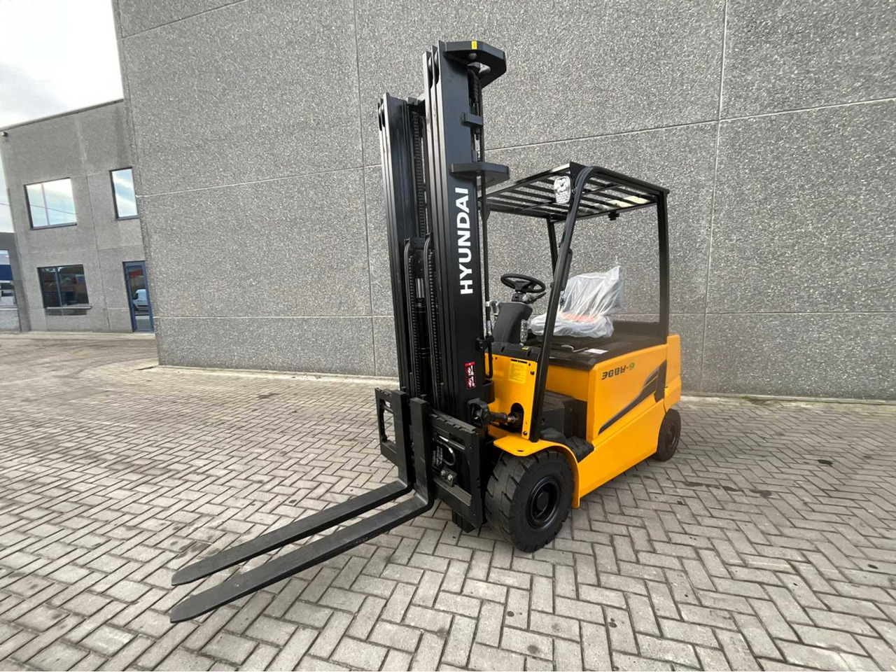 2023 HYUNDAI 30BH-9 FORKLIFT - 2500KG - TRIPLEX FREE LIFT - UNUSED - Forklift: picture 1 2023 HYUNDAI 30BH-9 FORKLIFT - 2500KG - TRIPLEX FREE LIFT - UNUSED - Forklift: picture 1