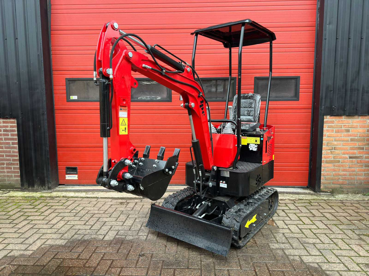 2024 JPC HT12 RED MINI EXCAVATOR - Mini excavator: picture 3 2024 JPC HT12 RED MINI EXCAVATOR - Mini excavator: picture 3