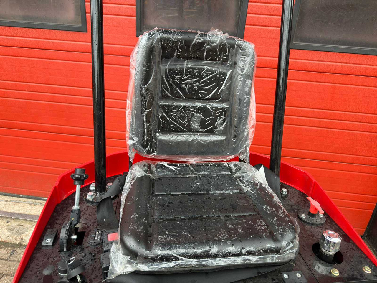 Mini excavator 2024 JPC HT12 RED MINI EXCAVATOR: picture 9 Mini excavator 2024 JPC HT12 RED MINI EXCAVATOR: picture 9