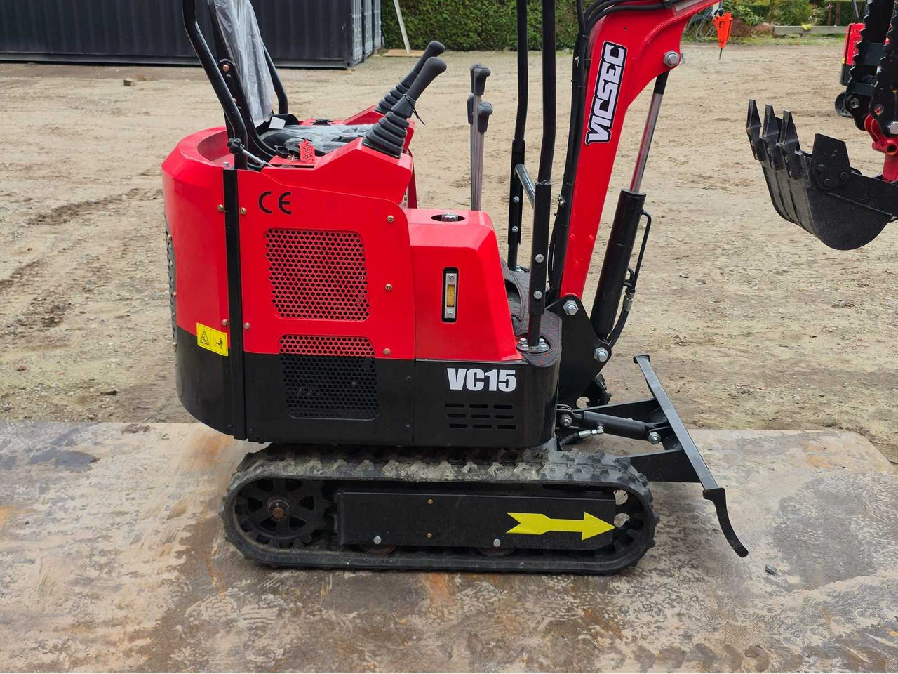 2025 - VICSEC VC15 MINI EXCAVATOR RED - Mini excavator: picture 5 2025 - VICSEC VC15 MINI EXCAVATOR RED - Mini excavator: picture 5