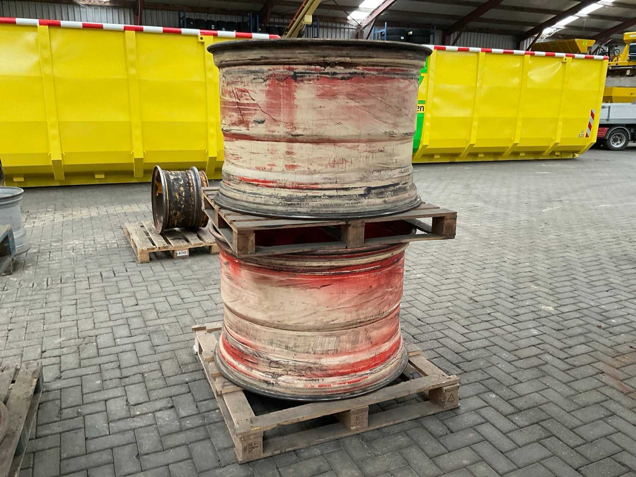 28x42” - Wheels and tires for Farm tractor: picture 5 28x42” - Wheels and tires for Farm tractor: picture 5