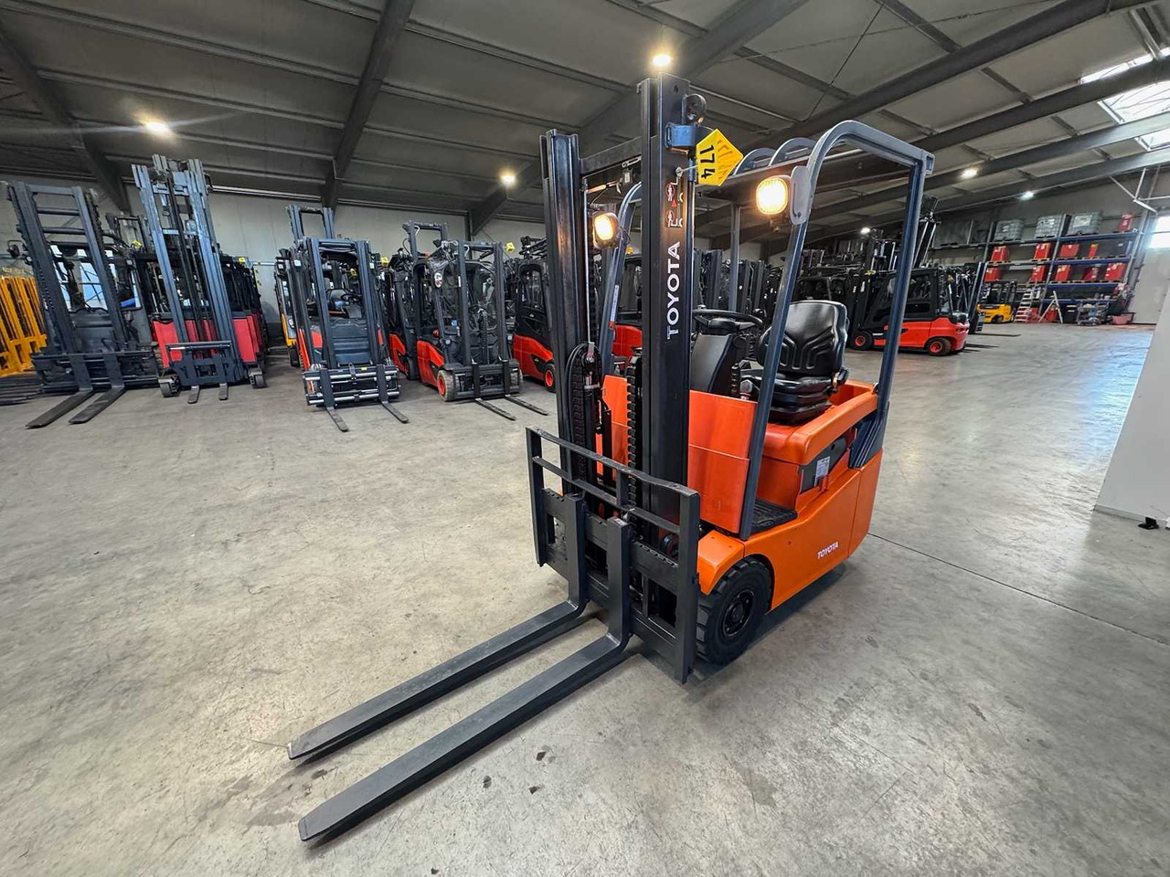 33/2015 TOYOTA 7FBEST13 1.300KG ELECTRIC FORKLIFT DUPLEX FREE LIFT 11.129 HOURS FORKLIFT - Forklift: picture 3 33/2015 TOYOTA 7FBEST13 1.300KG ELECTRIC FORKLIFT DUPLEX FREE LIFT 11.129 HOURS FORKLIFT - Forklift: picture 3