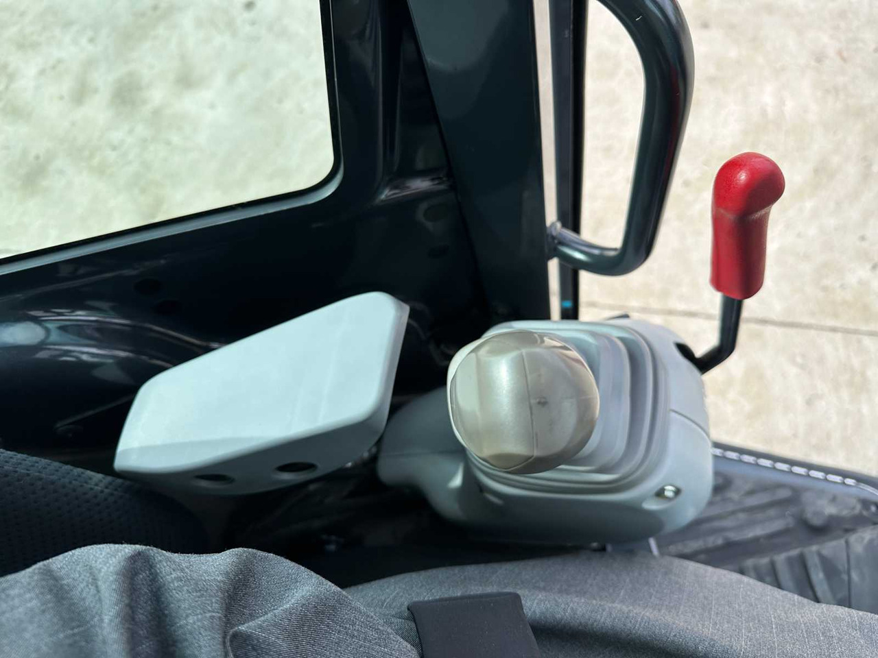 Excavator AIRMAN - 2023 - AX33U-7 - MIDI EXCAVATOR: picture 40 Excavator AIRMAN - 2023 - AX33U-7 - MIDI EXCAVATOR: picture 40