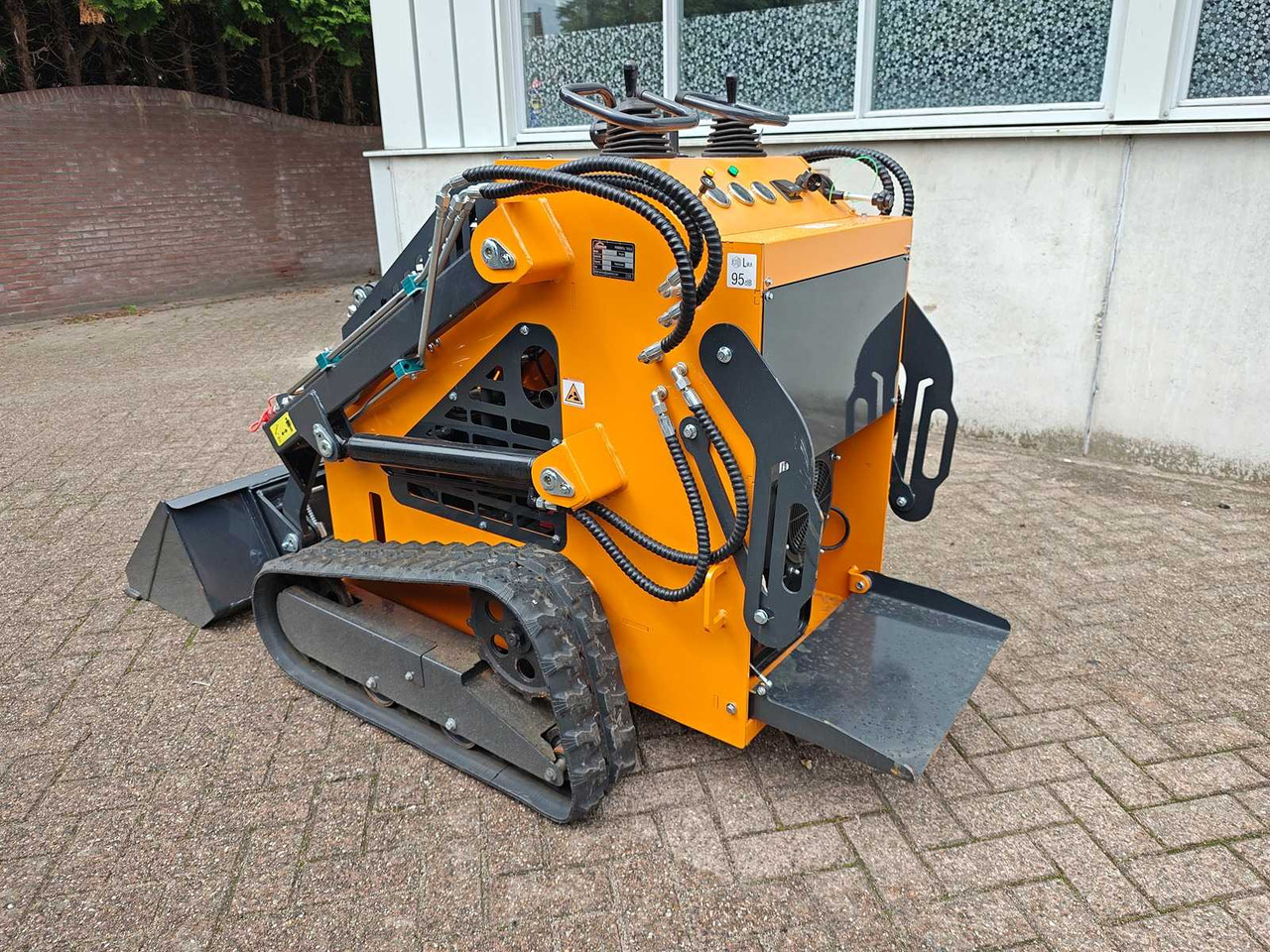 ARTEER - 2025 - QB-480 - SKID STEER LOADER - Compact track loader: picture 3 ARTEER - 2025 - QB-480 - SKID STEER LOADER - Compact track loader: picture 3