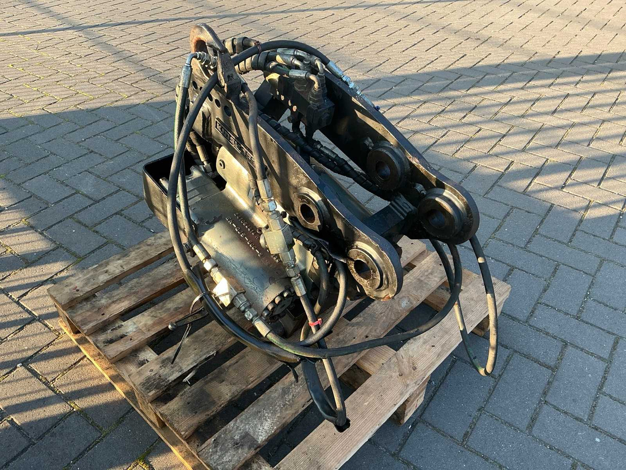 Kinshofer - Attachment for Construction machinery: picture 5 Kinshofer - Attachment for Construction machinery: picture 5