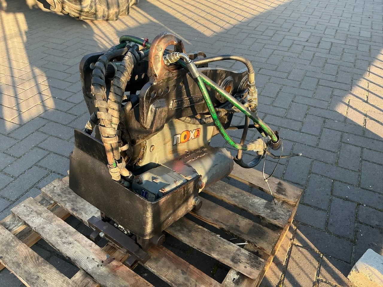 Kinshofer - Attachment for Construction machinery: picture 1 Kinshofer - Attachment for Construction machinery: picture 1