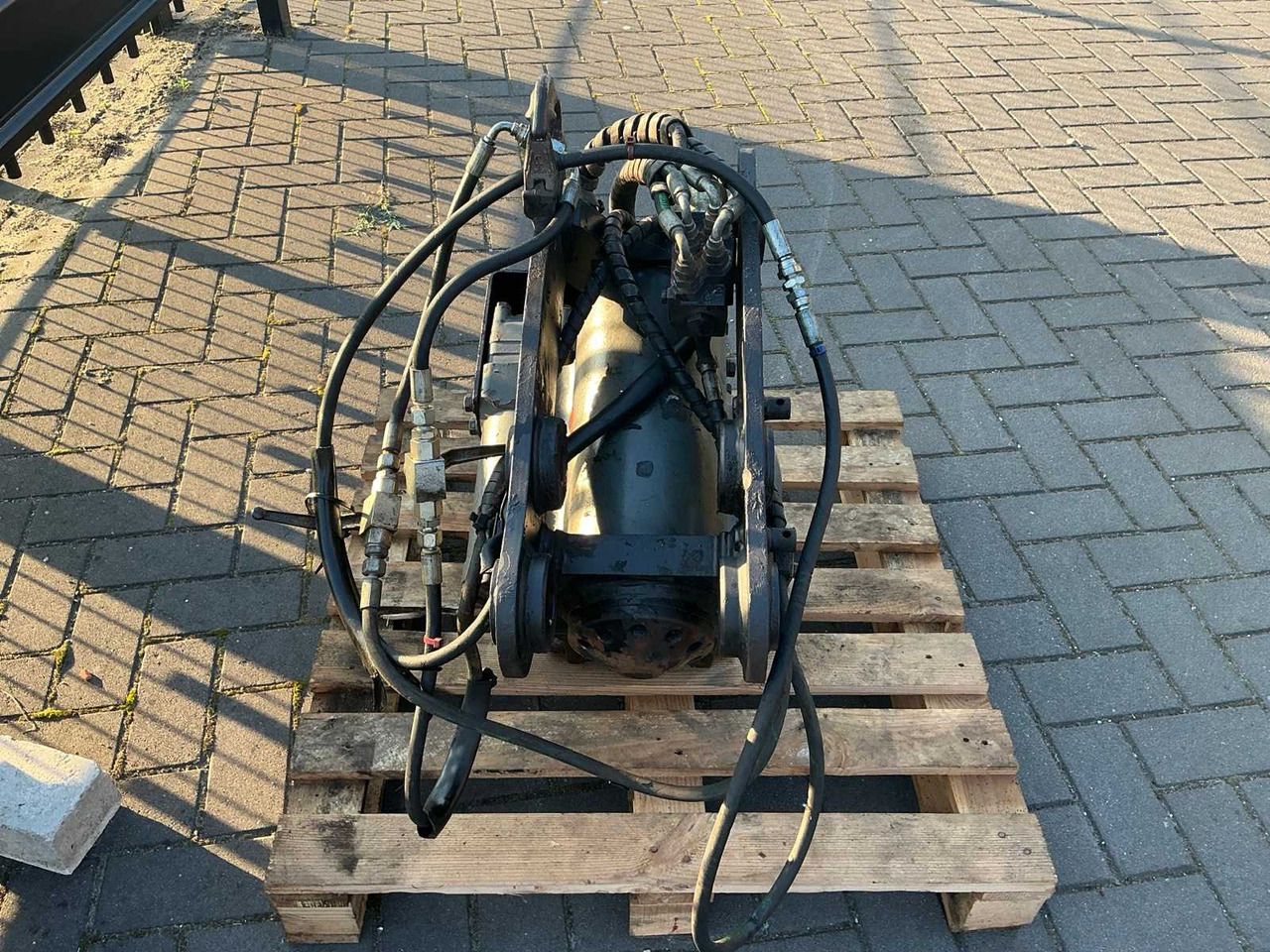 Kinshofer - Attachment for Construction machinery: picture 4 Kinshofer - Attachment for Construction machinery: picture 4
