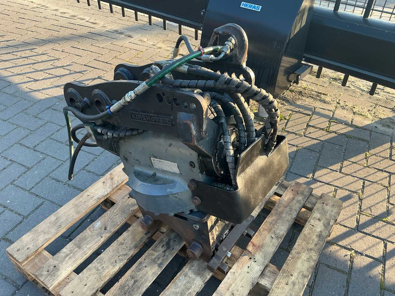 Kinshofer - Attachment for Construction machinery: picture 2 Kinshofer - Attachment for Construction machinery: picture 2