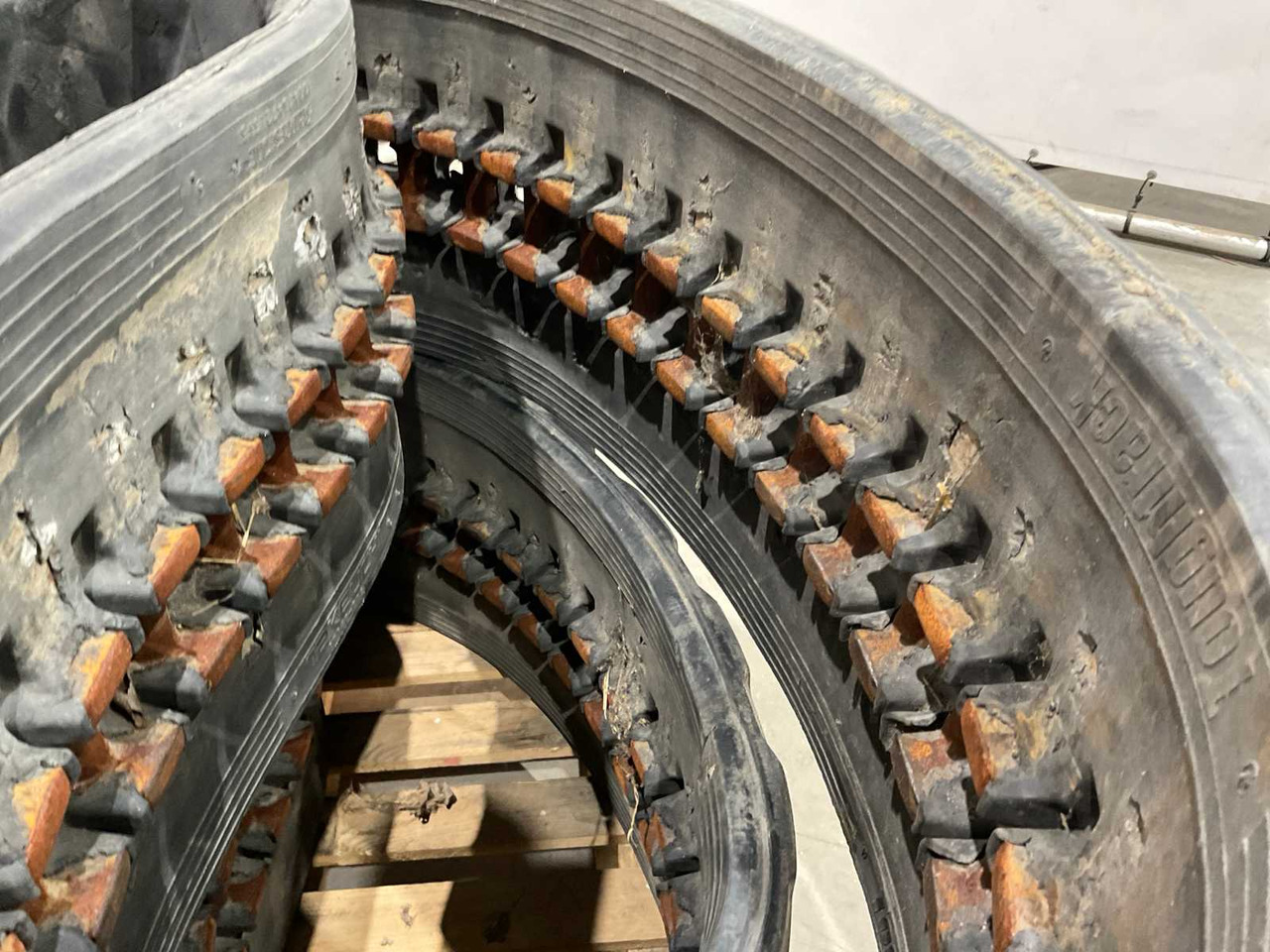 Bridgestone  - Wheels and tires for Farm tractor: picture 5 Bridgestone  - Wheels and tires for Farm tractor: picture 5