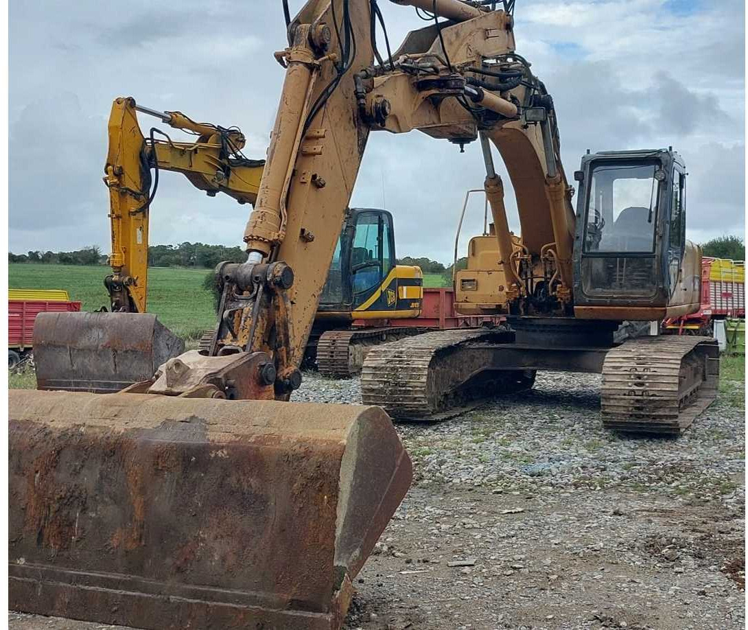 CASE - 1999 - 210 - CRAWLER EXCAVATOR - Excavator: picture 1 CASE - 1999 - 210 - CRAWLER EXCAVATOR - Excavator: picture 1