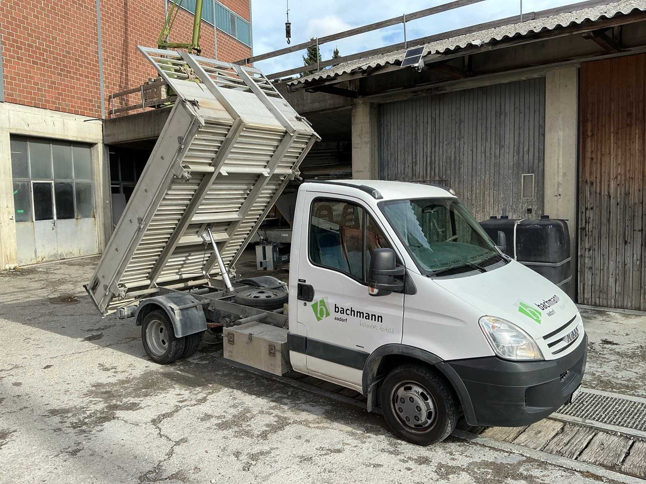 Commercial vehicle 2007 IVECO 35C12 DAILY VAN WITH TIPPER BODY: picture 10 Commercial vehicle 2007 IVECO 35C12 DAILY VAN WITH TIPPER BODY: picture 10