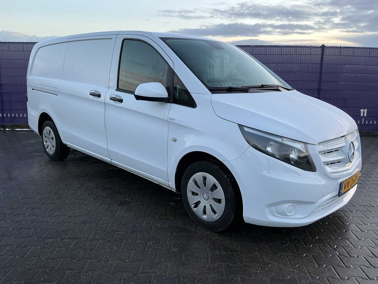 2016 - MERCEDES-BENZ - VITO - 111 CDI FUNC. LONG - COMMERCIAL VEHICLE - Commercial vehicle: picture 2 2016 - MERCEDES-BENZ - VITO - 111 CDI FUNC. LONG - COMMERCIAL VEHICLE - Commercial vehicle: picture 2