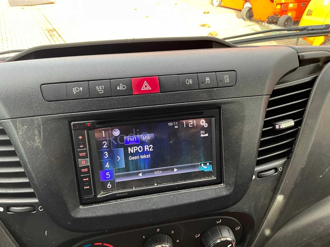 Commercial vehicle 2017 IVECO DAILY 35-140 FLATBED TRUCK: picture 20