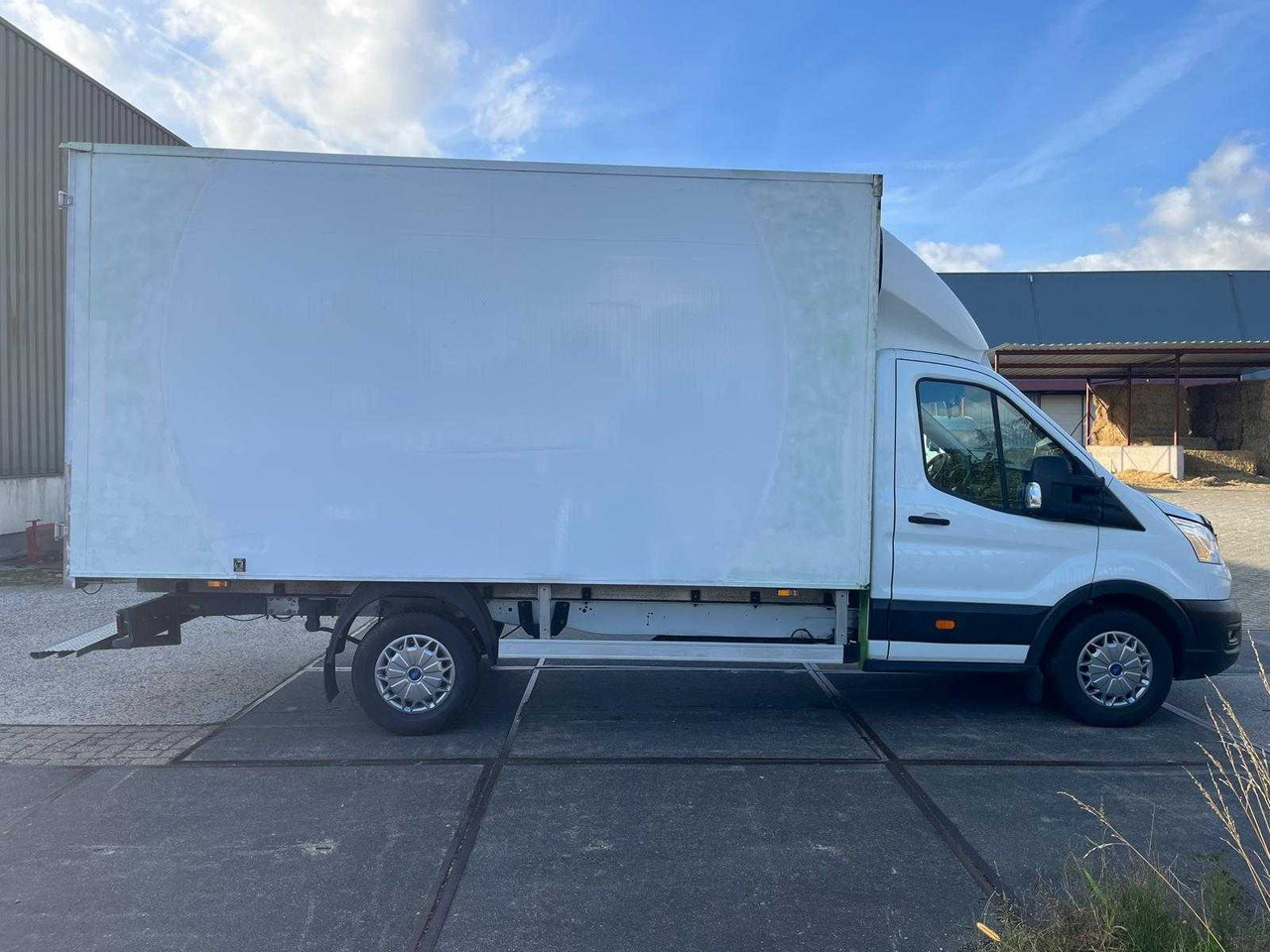 Commercial vehicle FORD TRANSIT 350 2.0 TDCI L4H1 TREND VAN | VHV-11-T: picture 7 Commercial vehicle FORD TRANSIT 350 2.0 TDCI L4H1 TREND VAN | VHV-11-T: picture 7