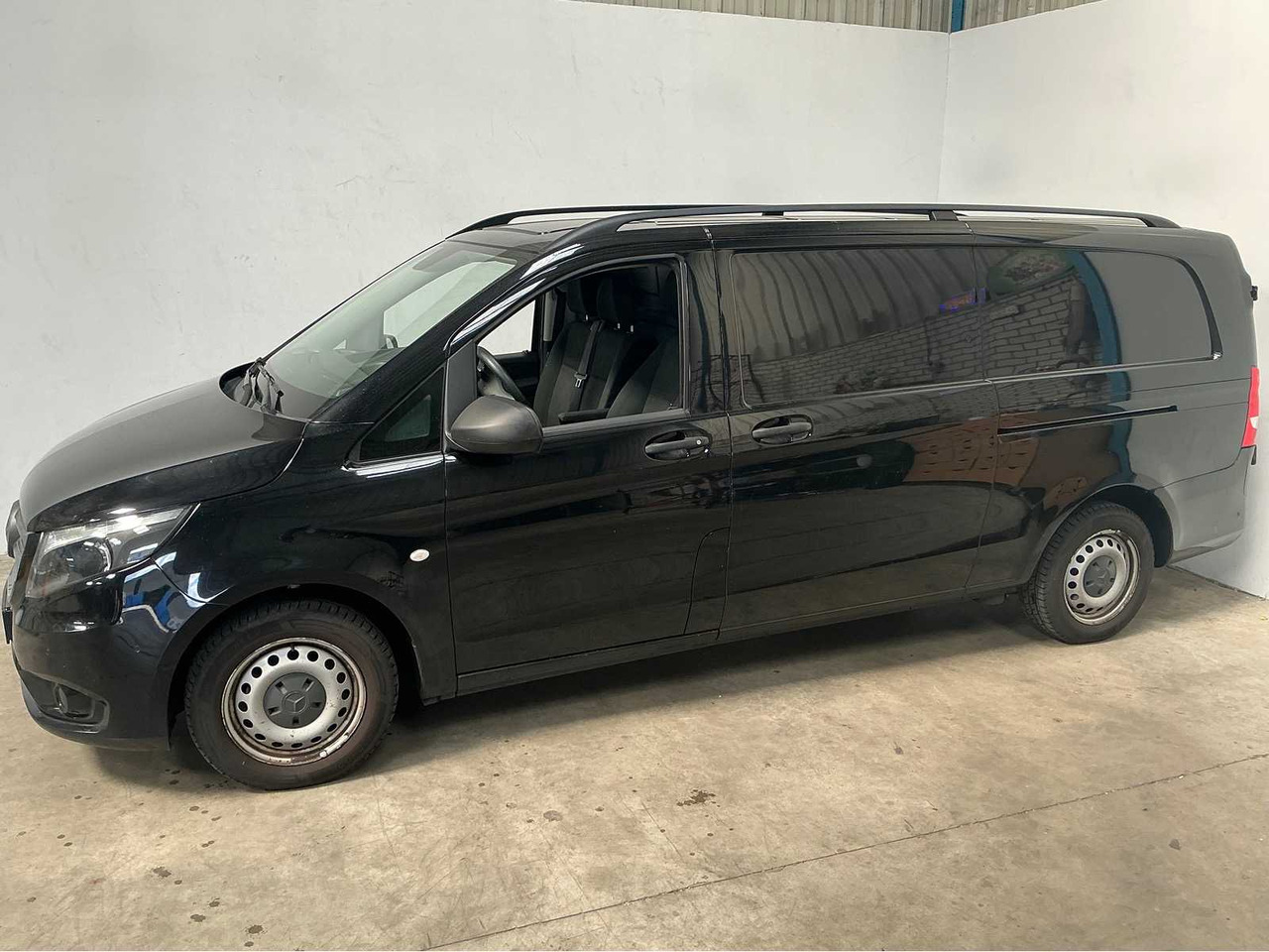 MERCEDES - 114 CDI - VITO - COMMERCIAL VEHICLE - Commercial vehicle: picture 2 MERCEDES - 114 CDI - VITO - COMMERCIAL VEHICLE - Commercial vehicle: picture 2