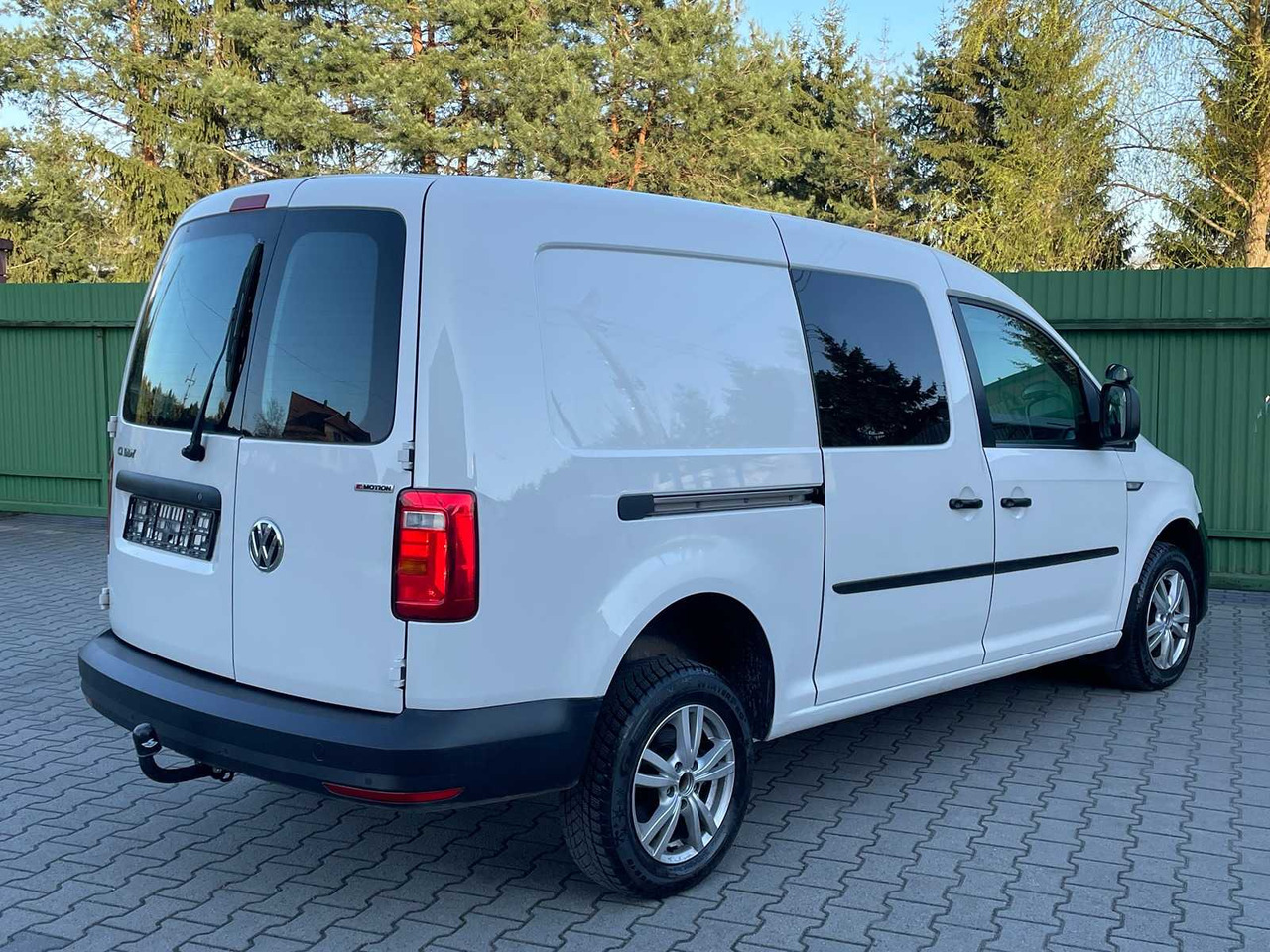 VOLKSWAGEN - 2018 - CADDY MAXI 4X4 - VAN - Commercial vehicle: picture 4 VOLKSWAGEN - 2018 - CADDY MAXI 4X4 - VAN - Commercial vehicle: picture 4