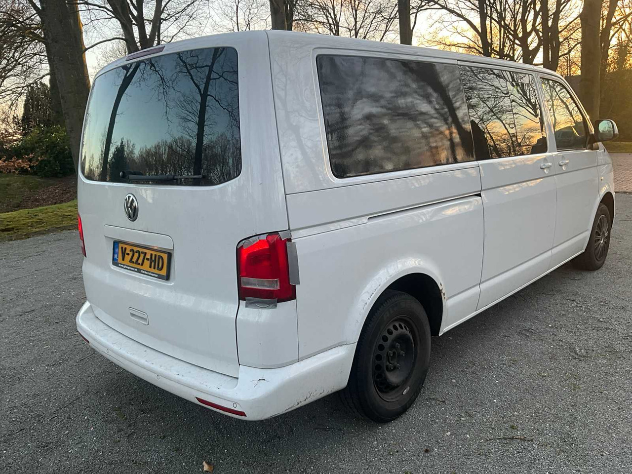 VOLKSWAGEN - TRANSPORTER - 2.0 TDI L2H1 4M BUDC - COMMERCIAL VEHICLE - Commercial vehicle: picture 4 VOLKSWAGEN - TRANSPORTER - 2.0 TDI L2H1 4M BUDC - COMMERCIAL VEHICLE - Commercial vehicle: picture 4